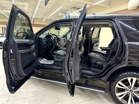 Used 2020 Ford Expedition Platinum image 17