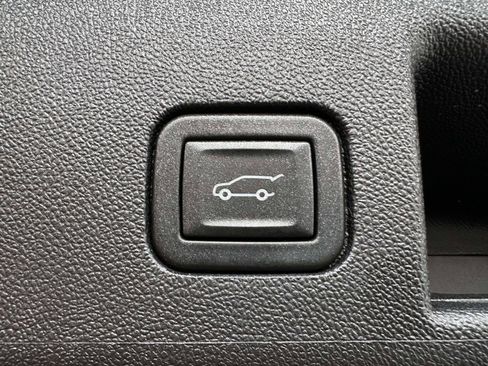 Used 2023 Chevrolet Equinox LT image 13