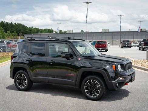 Used 2023 Jeep Renegade Trailhawk AWD/4WD image 12