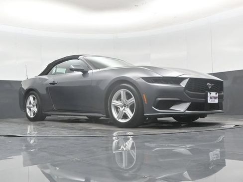 Used 2026 Ford Mustang Premium RWD image 46