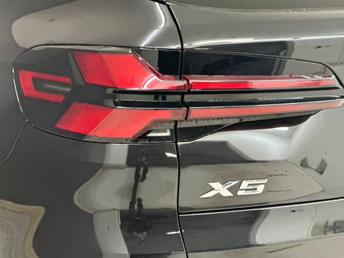 Used 2025 BMW X5 xDrive40i w/ Premium Package image 12