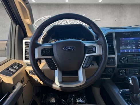 Used 2019 Ford F150 Lariat image 14