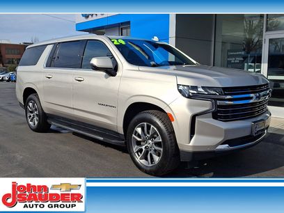 Used 2024 Chevrolet Suburban LT w/ Luxury Package