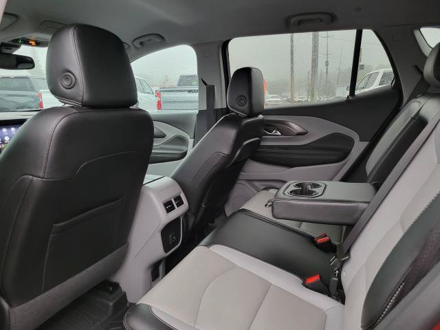 Used 2023 GMC Terrain SLT w/ Infotainment Package II AWD/4WD image 25