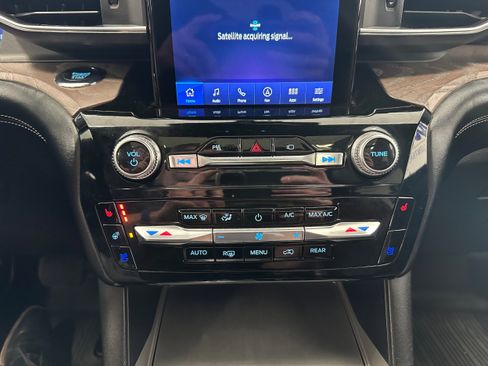 Used 2022 Ford Explorer Platinum w/ Equipment Group 601A image 21