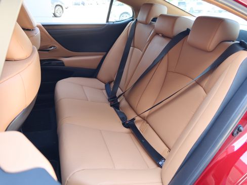 Used 2023 Lexus ES 350 w/ Premium Package FWD image 35