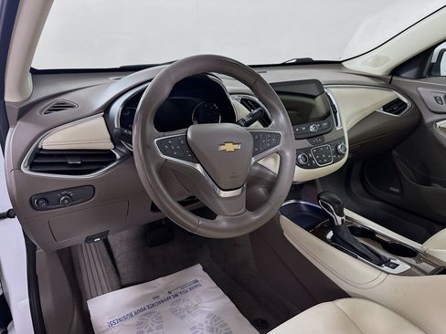 Used 2024 Chevrolet Malibu LT FWD image 9