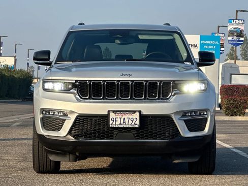 Used 2023 Jeep Grand Cherokee Limited image 10