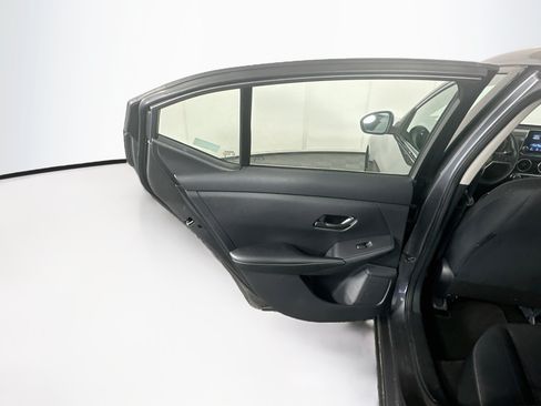 Used 2025 Nissan Sentra SV FWD image 25
