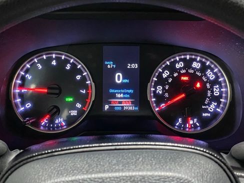 Used 2021 Toyota RAV4 XLE image 12