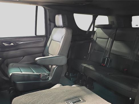 Used 2023 GMC Yukon XL Denali w/ LPO, Floor Liner Package image 19