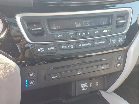 Used 2018 Honda Pilot Elite image 10