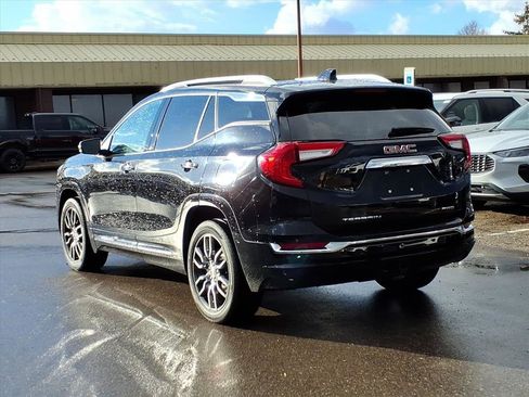 Used 2023 GMC Terrain Denali w/ Black Diamond Edition image 3