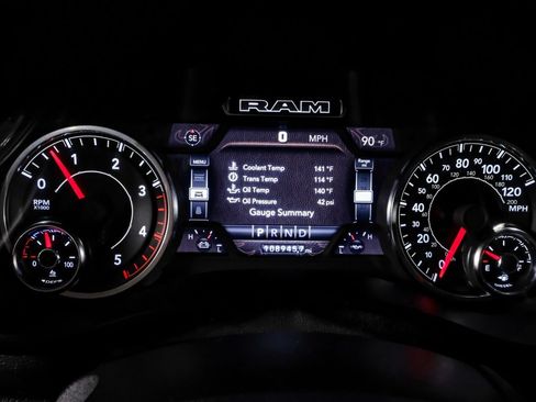 Used 2024 RAM 3500 Laramie AWD/4WD image 19