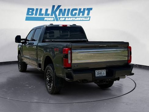 Used 2023 Ford F250 Platinum AWD/4WD image 3