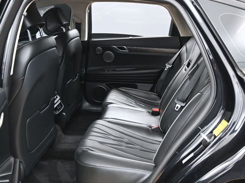 Used 2023 Genesis Electrified G80 image 36