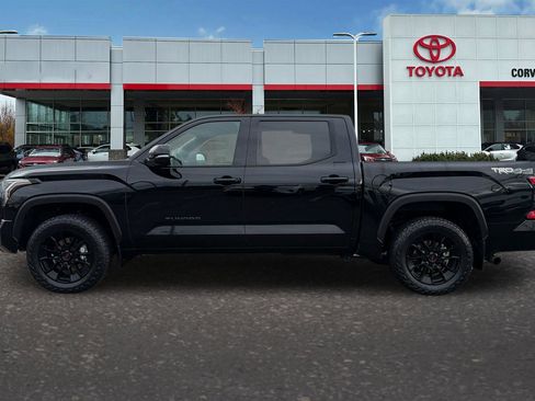 Used 2024 Toyota Tundra Limited w/ TRD Off-Road Package image 7
