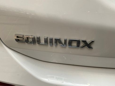 Used 2018 Chevrolet Equinox LT FWD image 24