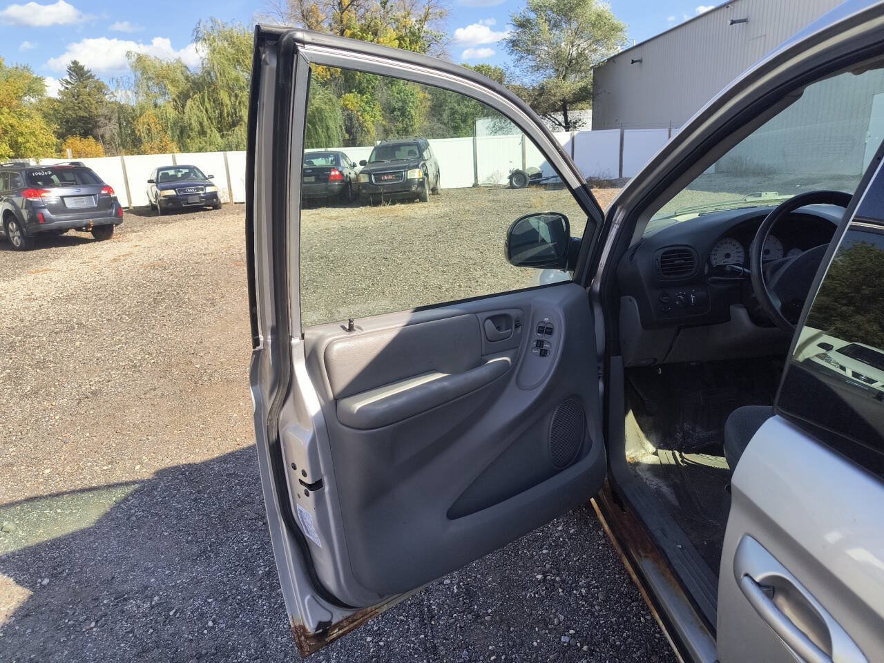 Used 2005 Dodge Caravan SXT FWD image 20