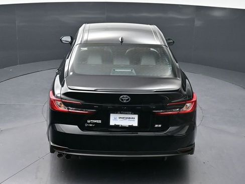 Used 2025 Toyota Camry SE image 29