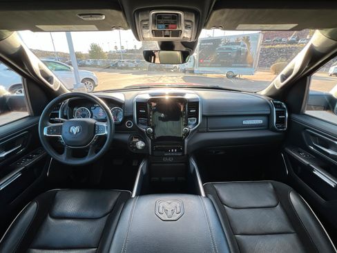 Used 2025 RAM 1500 Laramie image 9