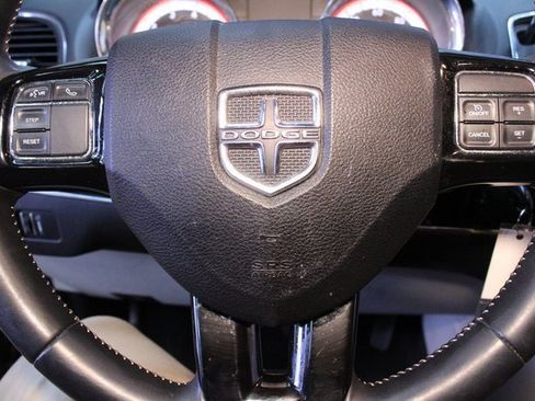 Used 2016 Dodge Grand Caravan SE image 20