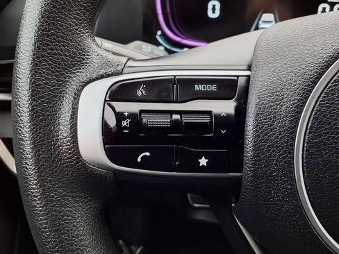 Used 2025 Kia Sportage LX image 13