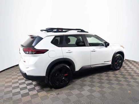 Certified 2025 Nissan Rogue SV AWD/4WD image 4
