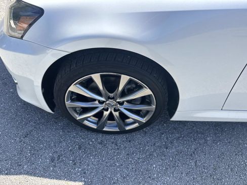 Used 2014 Lexus IS 250C w/ Luxury Package RWD image 10