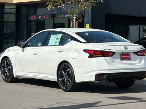 Certified 2025 Nissan Altima 2.5 SR FWD image 6