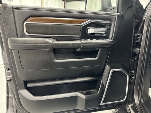 Used 2024 RAM 2500 Laramie image 8