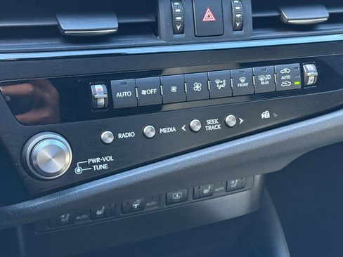 Used 2023 Lexus ES 350 F Sport w/ Accessory Package (Z1) image 19