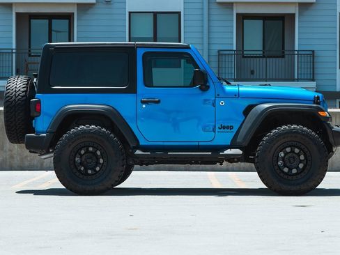 Used 2023 Jeep Wrangler Sport S image 14