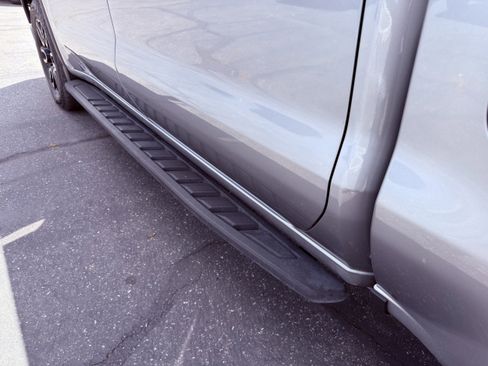 Used 2024 GMC Sierra 1500 Elevation image 46