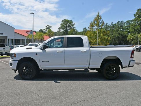 Used 2024 RAM 2500 Big Horn w/ Night Edition AWD/4WD image 2