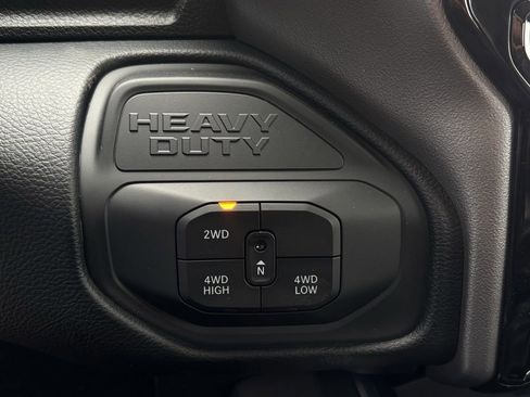 New 2026 RAM 2500 Laramie AWD/4WD image 16