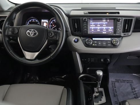 Used 2016 Toyota RAV4 Limited AWD/4WD image 2
