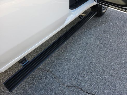 Certified 2024 GMC Sierra 2500 Denali Ultimate image 8