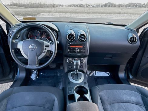 Used 2012 Nissan Rogue S image 3