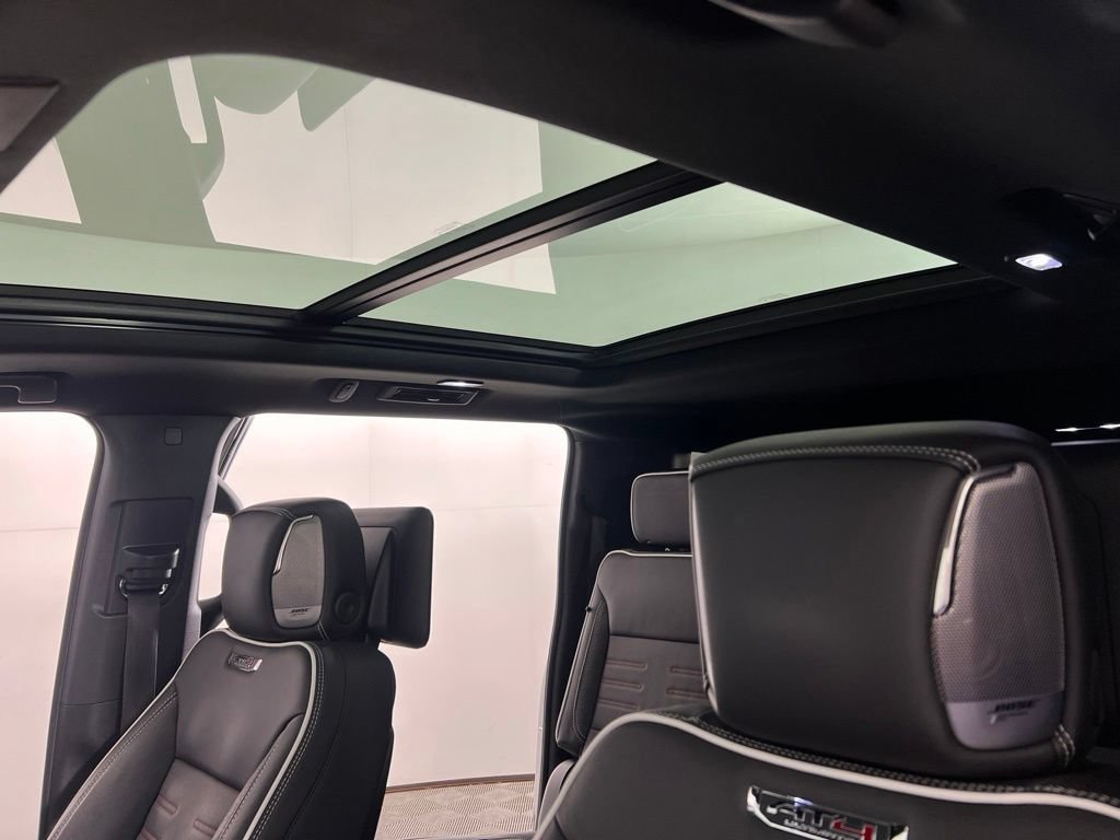 Used 2025 GMC Yukon XL AT4 Ultimate w/ LPO, Floor Liner Package AWD/4WD image 21