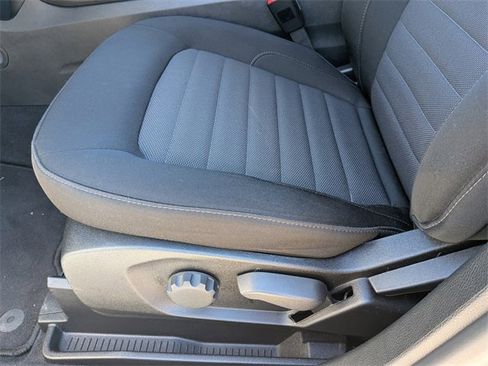 Used 2024 Ford Edge SE w/ Black Appearance Package image 22