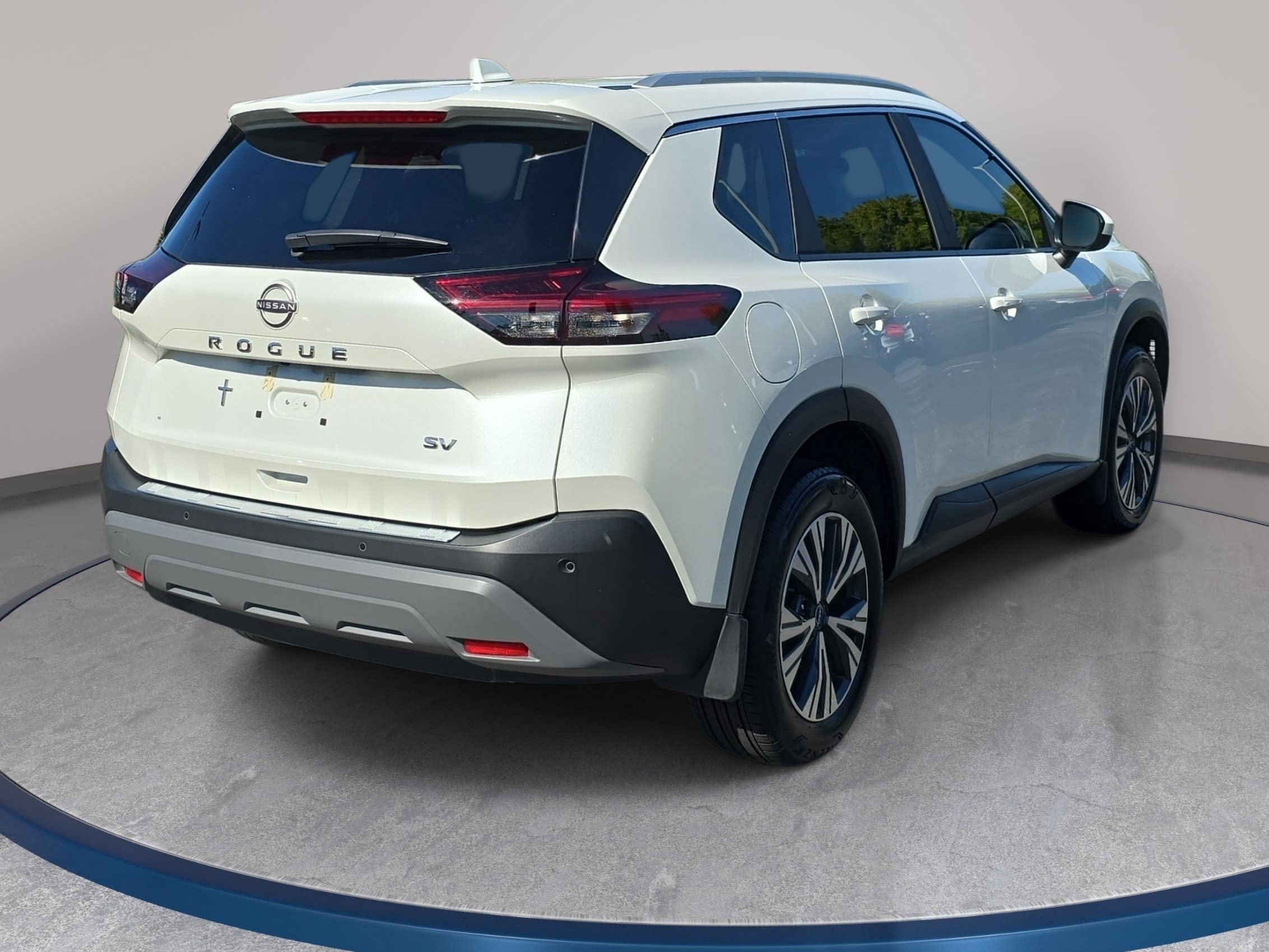 Used 2023 Nissan Rogue SV w/ SV Premium B Package FWD image 5