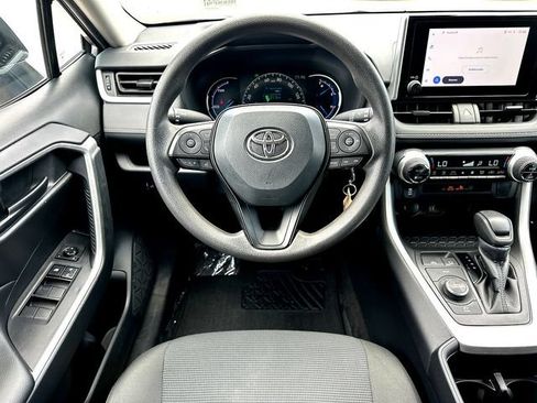 Used 2024 Toyota RAV4 LE AWD/4WD image 20