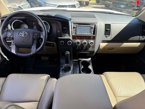 Used 2018 Toyota Sequoia Limited w/ Safety & Convenience Package AWD/4WD image 14