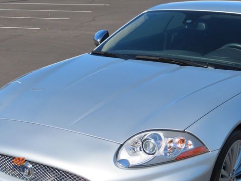Used 2010 Jaguar XK Coupe image 40