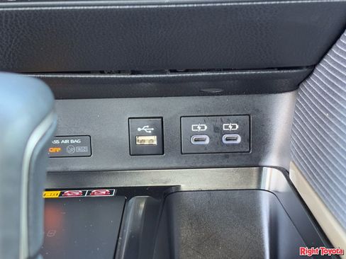 Certified 2025 Toyota Camry SE image 28