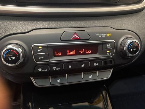 Used 2020 Kia Sorento SX AWD/4WD image 11