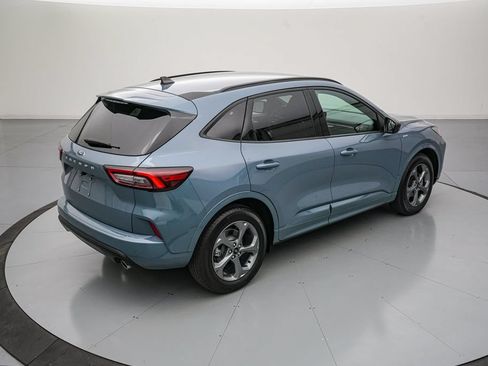 Used 2024 Ford Escape ST-Line w/ Tech Pack #1 FWD image 4