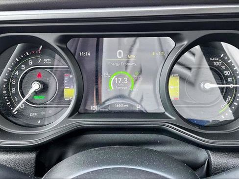 Certified 2025 Jeep Wrangler Unlimited Sahara w/ Safety Group AWD/4WD image 8