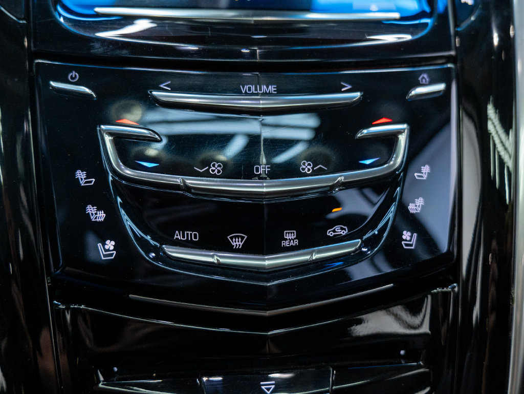 Used 2019 Cadillac Escalade Luxury AWD/4WD image 46